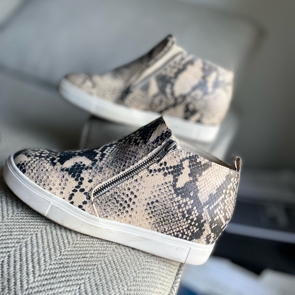 EUC Wedge Sneakers! - Picture 11 of 12